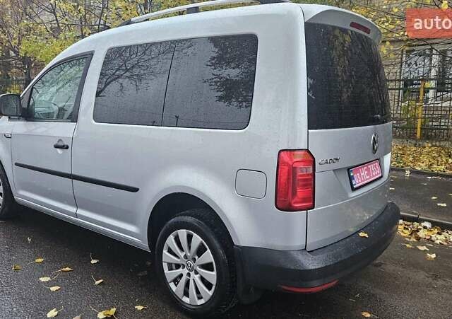 Серый Фольксваген Кадди, объемом двигателя 2 л и пробегом 264 тыс. км за 12900 $, фото 10 на Automoto.ua