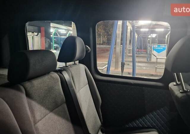 Сірий Фольксваген Кадді, об'ємом двигуна 2 л та пробігом 254 тис. км за 14700 $, фото 4 на Automoto.ua