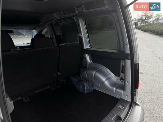 Серый Фольксваген Кадди, объемом двигателя 1.6 л и пробегом 210 тыс. км за 12900 $, фото 10 на Automoto.ua