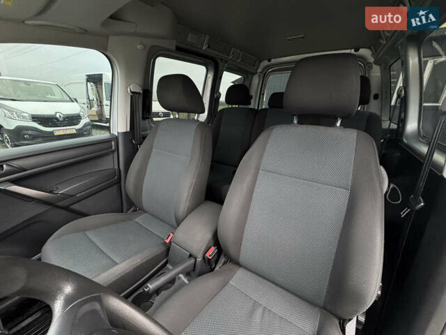 Серый Фольксваген Кадди, объемом двигателя 1.6 л и пробегом 209 тыс. км за 12400 $, фото 7 на Automoto.ua