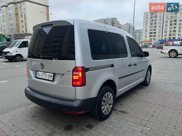 Серый Фольксваген Кадди, объемом двигателя 1.6 л и пробегом 209 тыс. км за 11200 $, фото 2 на Automoto.ua