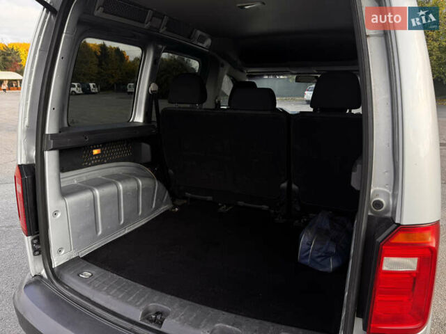 Серый Фольксваген Кадди, объемом двигателя 1.6 л и пробегом 210 тыс. км за 12900 $, фото 9 на Automoto.ua