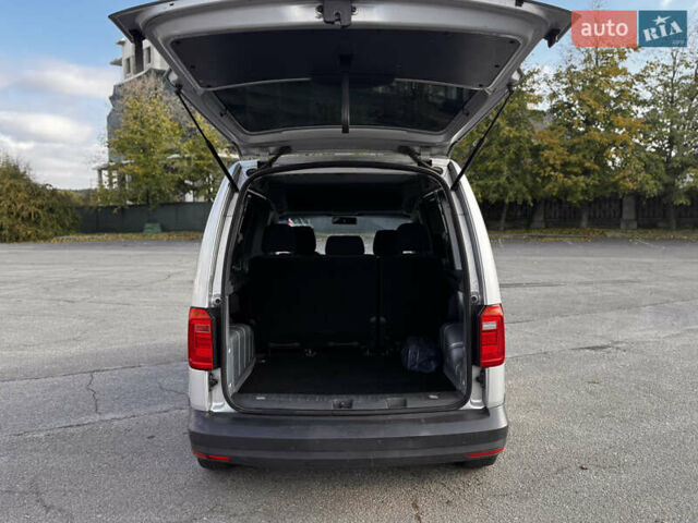 Серый Фольксваген Кадди, объемом двигателя 1.6 л и пробегом 210 тыс. км за 12900 $, фото 8 на Automoto.ua