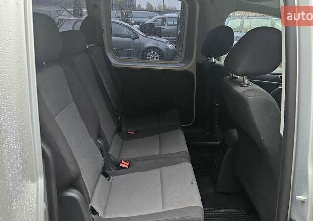 Серый Фольксваген Кадди, объемом двигателя 2 л и пробегом 264 тыс. км за 12900 $, фото 12 на Automoto.ua