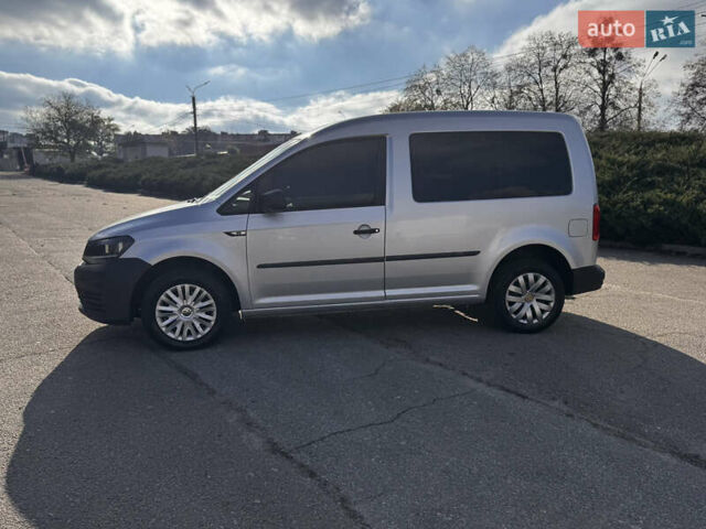 Серый Фольксваген Кадди, объемом двигателя 1.6 л и пробегом 210 тыс. км за 12900 $, фото 4 на Automoto.ua