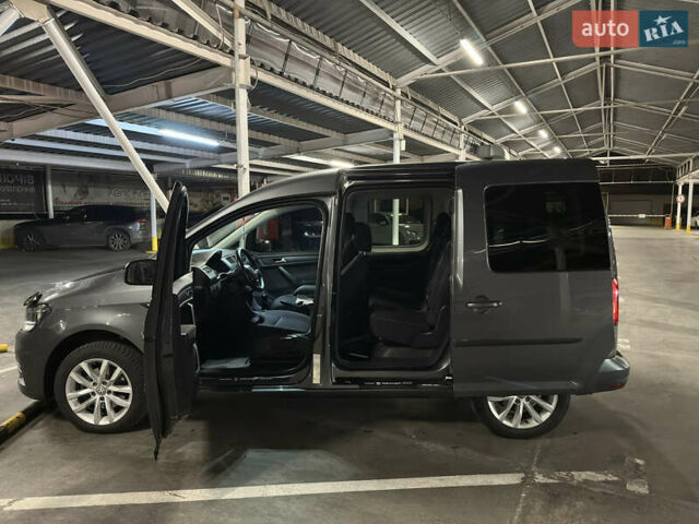 Серый Фольксваген Кадди, объемом двигателя 1.97 л и пробегом 151 тыс. км за 19700 $, фото 17 на Automoto.ua