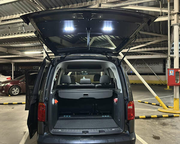 Серый Фольксваген Кадди, объемом двигателя 1.97 л и пробегом 151 тыс. км за 19700 $, фото 21 на Automoto.ua