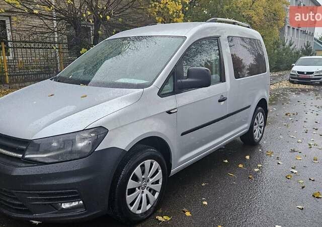 Серый Фольксваген Кадди, объемом двигателя 2 л и пробегом 264 тыс. км за 12900 $, фото 3 на Automoto.ua