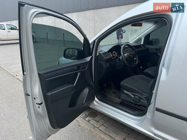 Серый Фольксваген Кадди, объемом двигателя 1.6 л и пробегом 209 тыс. км за 11200 $, фото 8 на Automoto.ua