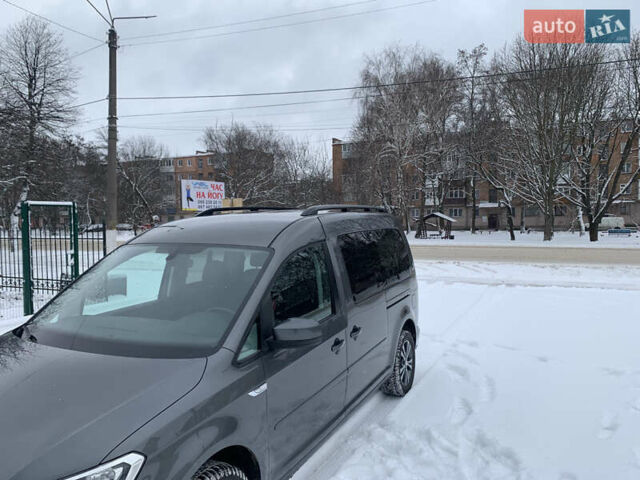 Серый Фольксваген Кадди, объемом двигателя 2 л и пробегом 165 тыс. км за 18400 $, фото 7 на Automoto.ua