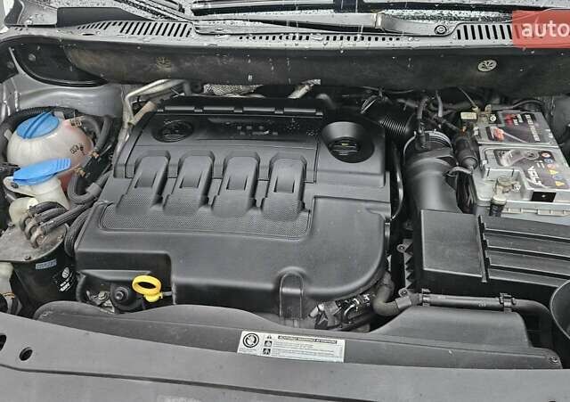 Серый Фольксваген Кадди, объемом двигателя 2 л и пробегом 264 тыс. км за 12900 $, фото 13 на Automoto.ua