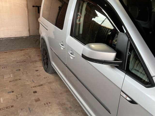 Серый Фольксваген Кадди, объемом двигателя 2 л и пробегом 126 тыс. км за 19500 $, фото 4 на Automoto.ua