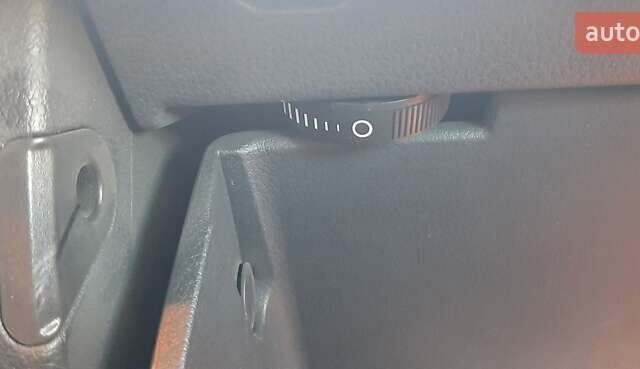 Серый Фольксваген Кадди, объемом двигателя 1.97 л и пробегом 130 тыс. км за 18500 $, фото 15 на Automoto.ua