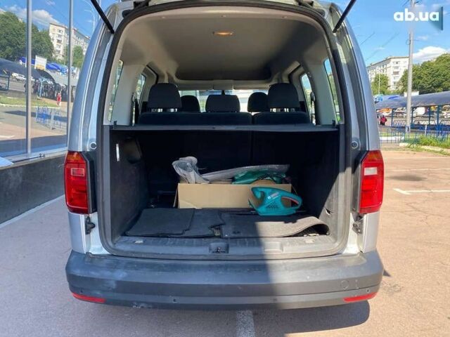 Сірий Фольксваген Кадді, об'ємом двигуна 2 л та пробігом 181 тис. км за 15400 $, фото 6 на Automoto.ua