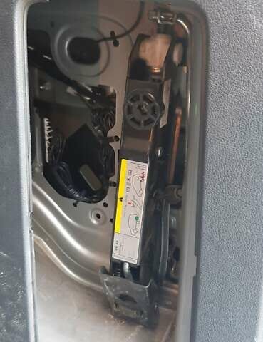 Серый Фольксваген Кадди, объемом двигателя 1.97 л и пробегом 130 тыс. км за 18500 $, фото 25 на Automoto.ua