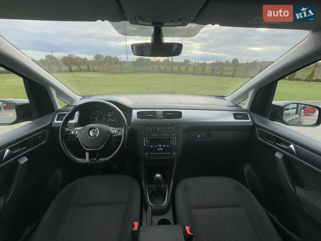 Серый Фольксваген Кадди, объемом двигателя 2 л и пробегом 187 тыс. км за 17900 $, фото 81 на Automoto.ua