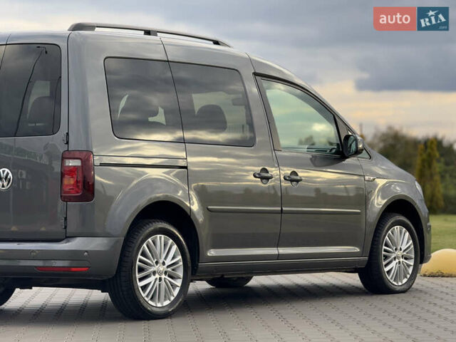 Серый Фольксваген Кадди, объемом двигателя 2 л и пробегом 187 тыс. км за 17900 $, фото 32 на Automoto.ua