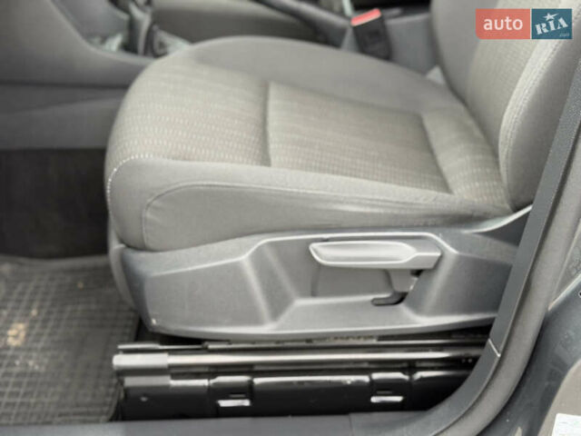 Серый Фольксваген Кадди, объемом двигателя 2 л и пробегом 187 тыс. км за 17900 $, фото 44 на Automoto.ua