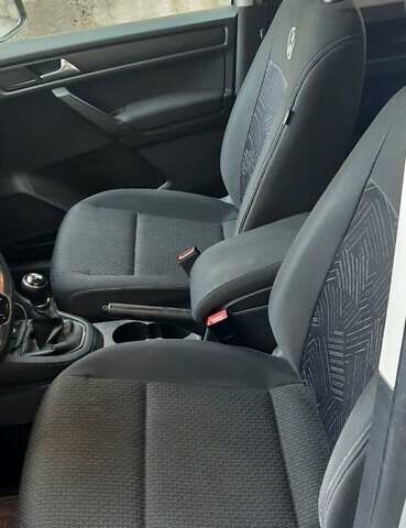 Серый Фольксваген Кадди, объемом двигателя 1.97 л и пробегом 130 тыс. км за 18500 $, фото 12 на Automoto.ua