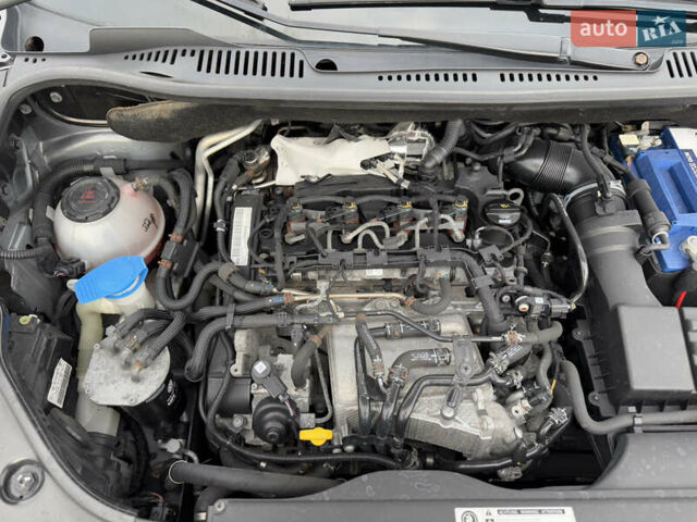 Серый Фольксваген Кадди, объемом двигателя 2 л и пробегом 187 тыс. км за 17900 $, фото 89 на Automoto.ua