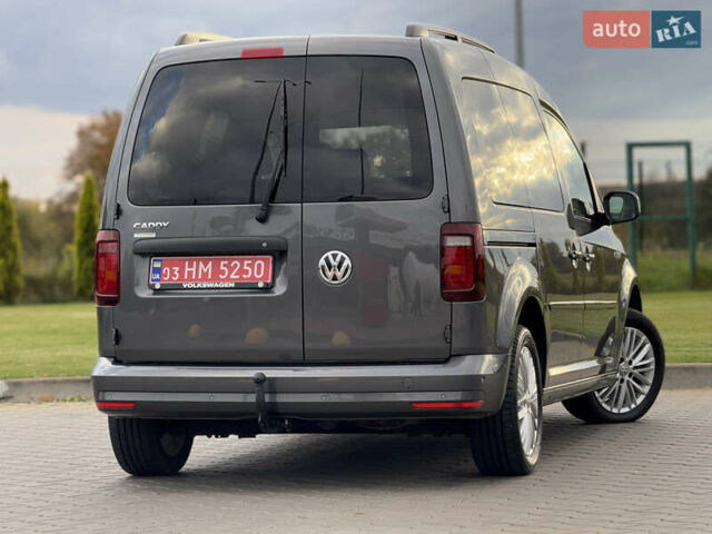 Серый Фольксваген Кадди, объемом двигателя 2 л и пробегом 187 тыс. км за 17900 $, фото 40 на Automoto.ua