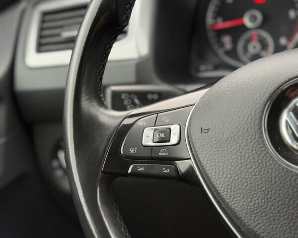 Серый Фольксваген Кадди, объемом двигателя 2 л и пробегом 187 тыс. км за 17900 $, фото 74 на Automoto.ua