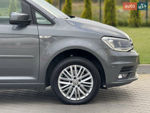 Серый Фольксваген Кадди, объемом двигателя 2 л и пробегом 187 тыс. км за 17900 $, фото 23 на Automoto.ua