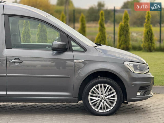 Серый Фольксваген Кадди, объемом двигателя 2 л и пробегом 187 тыс. км за 17900 $, фото 22 на Automoto.ua