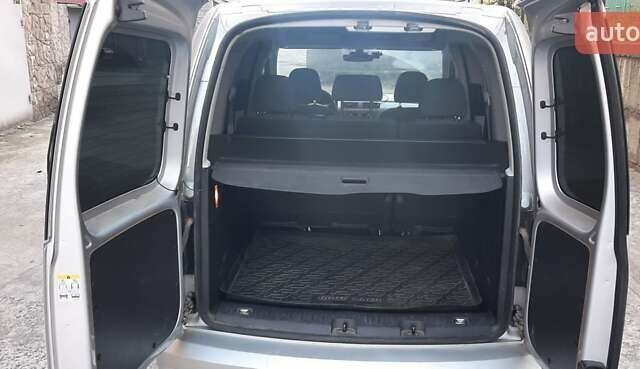 Серый Фольксваген Кадди, объемом двигателя 1.97 л и пробегом 130 тыс. км за 18500 $, фото 24 на Automoto.ua