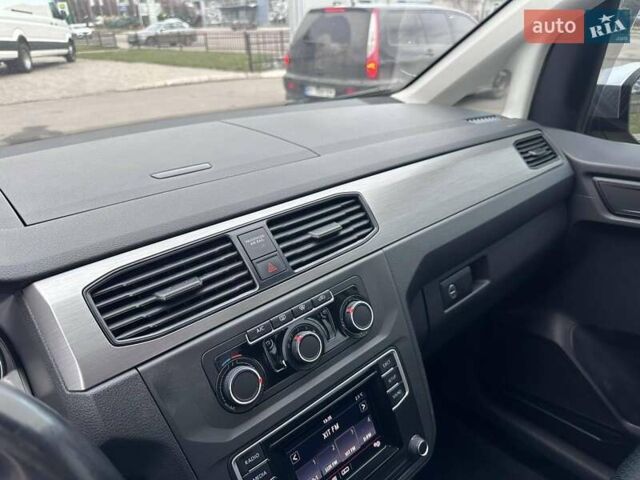 Серый Фольксваген Кадди, объемом двигателя 2 л и пробегом 128 тыс. км за 16700 $, фото 12 на Automoto.ua