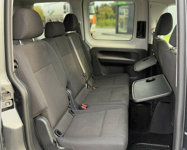 Серый Фольксваген Кадди, объемом двигателя 2 л и пробегом 187 тыс. км за 17900 $, фото 66 на Automoto.ua