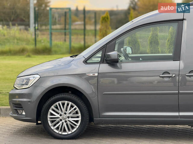 Серый Фольксваген Кадди, объемом двигателя 2 л и пробегом 187 тыс. км за 17900 $, фото 19 на Automoto.ua