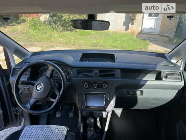 Серый Фольксваген Кадди, объемом двигателя 1.97 л и пробегом 243 тыс. км за 14000 $, фото 15 на Automoto.ua