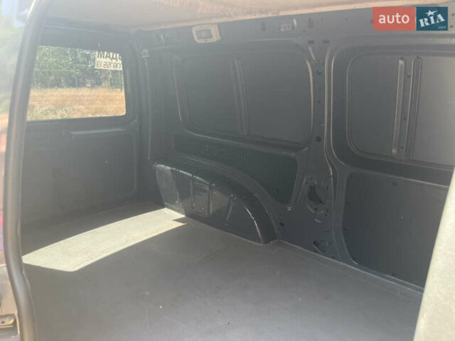 Серый Фольксваген Кадди, объемом двигателя 1.97 л и пробегом 243 тыс. км за 14000 $, фото 21 на Automoto.ua