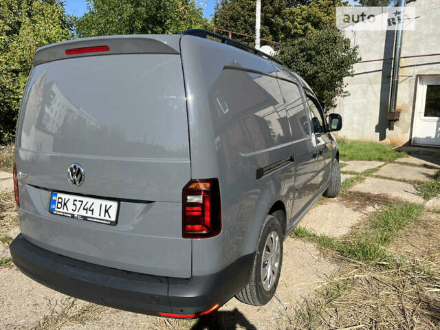 Серый Фольксваген Кадди, объемом двигателя 1.97 л и пробегом 243 тыс. км за 14000 $, фото 3 на Automoto.ua