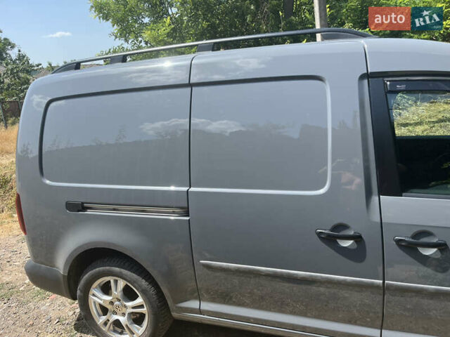 Серый Фольксваген Кадди, объемом двигателя 1.97 л и пробегом 243 тыс. км за 14000 $, фото 18 на Automoto.ua