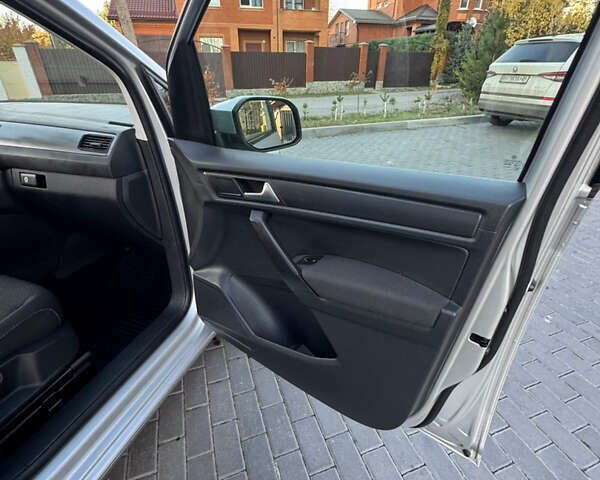 Фольксваген Кадди 2020 в Полтаве на Automoto.ua Серый Фольксваген Кадди, объемом двигателя 1.97 л и пробегом 221 тыс. км за 21999 $, фото 69 на Automoto.ua