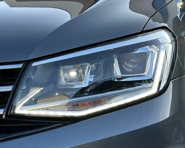 Серый Фольксваген Кадди, объемом двигателя 1.97 л и пробегом 175 тыс. км за 19750 $, фото 37 на Automoto.ua