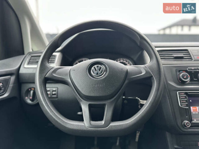 Серый Фольксваген Кадди, объемом двигателя 2 л и пробегом 248 тыс. км за 16950 $, фото 26 на Automoto.ua