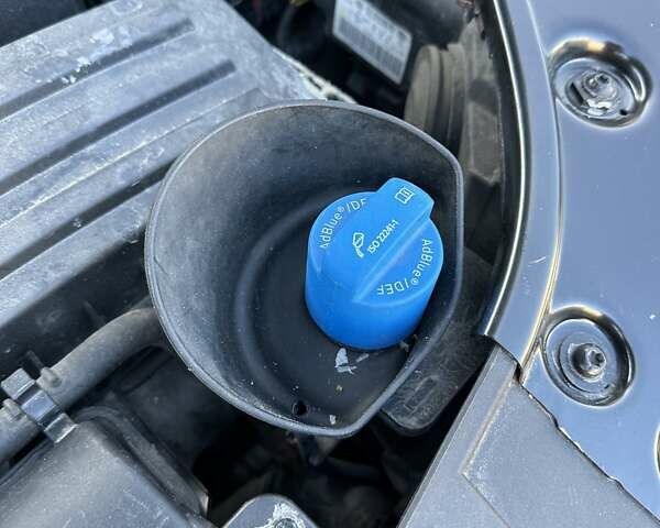 Серый Фольксваген Кадди, объемом двигателя 1.97 л и пробегом 175 тыс. км за 19750 $, фото 181 на Automoto.ua