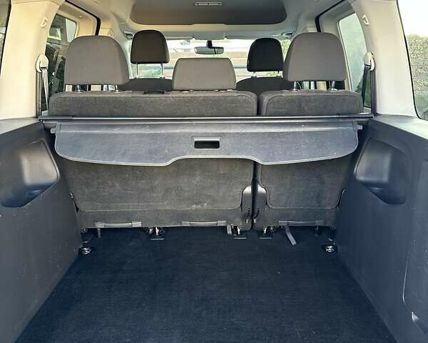 Серый Фольксваген Кадди, объемом двигателя 1.97 л и пробегом 175 тыс. км за 19750 $, фото 170 на Automoto.ua