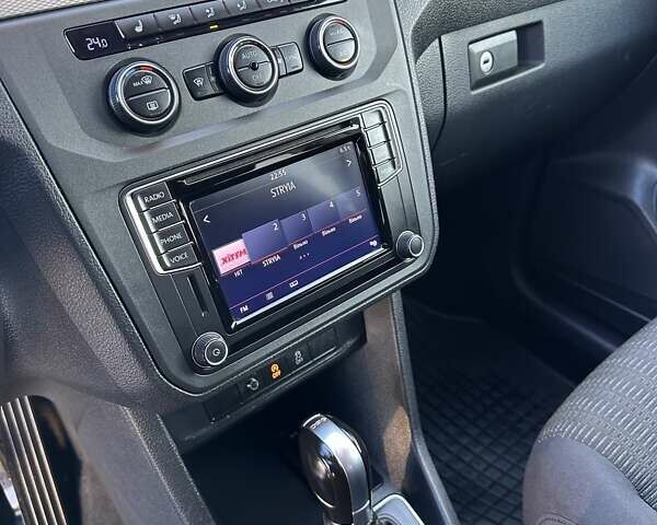 Серый Фольксваген Кадди, объемом двигателя 1.97 л и пробегом 175 тыс. км за 19750 $, фото 88 на Automoto.ua