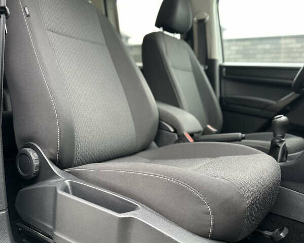 Серый Фольксваген Кадди, объемом двигателя 2 л и пробегом 248 тыс. км за 16950 $, фото 41 на Automoto.ua