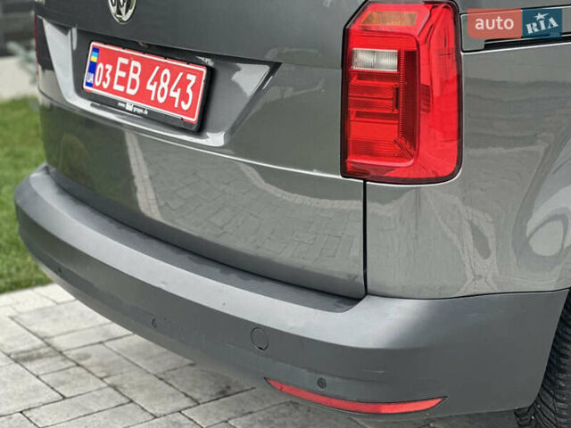 Серый Фольксваген Кадди, объемом двигателя 2 л и пробегом 248 тыс. км за 16950 $, фото 54 на Automoto.ua