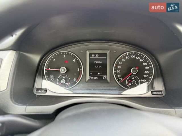 Серый Фольксваген Кадди, объемом двигателя 1.97 л и пробегом 221 тыс. км за 21000 $, фото 27 на Automoto.ua