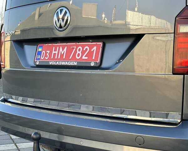 Серый Фольксваген Кадди, объемом двигателя 1.97 л и пробегом 175 тыс. км за 19750 $, фото 64 на Automoto.ua