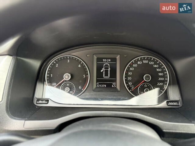 Серый Фольксваген Кадди, объемом двигателя 1.97 л и пробегом 221 тыс. км за 21000 $, фото 21 на Automoto.ua