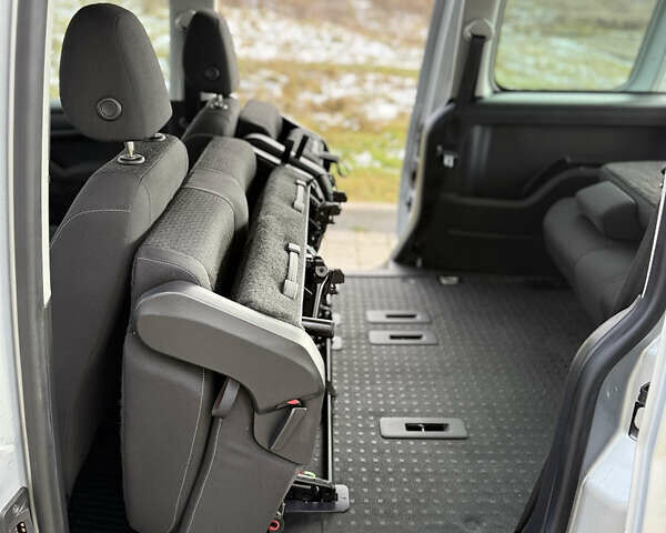 Серый Фольксваген Кадди, объемом двигателя 1.97 л и пробегом 221 тыс. км за 21000 $, фото 38 на Automoto.ua