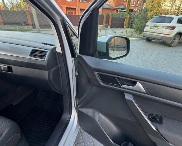 Фольксваген Кадди 2020 в Полтаве на Automoto.ua Серый Фольксваген Кадди, объемом двигателя 1.97 л и пробегом 221 тыс. км за 21999 $, фото 68 на Automoto.ua