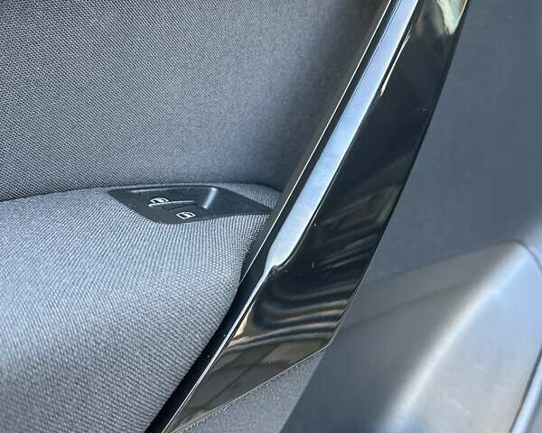 Серый Фольксваген Кадди, объемом двигателя 1.97 л и пробегом 175 тыс. км за 19750 $, фото 100 на Automoto.ua